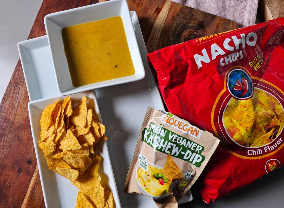 BioVegan "sajt" mártogatós nachos-sal